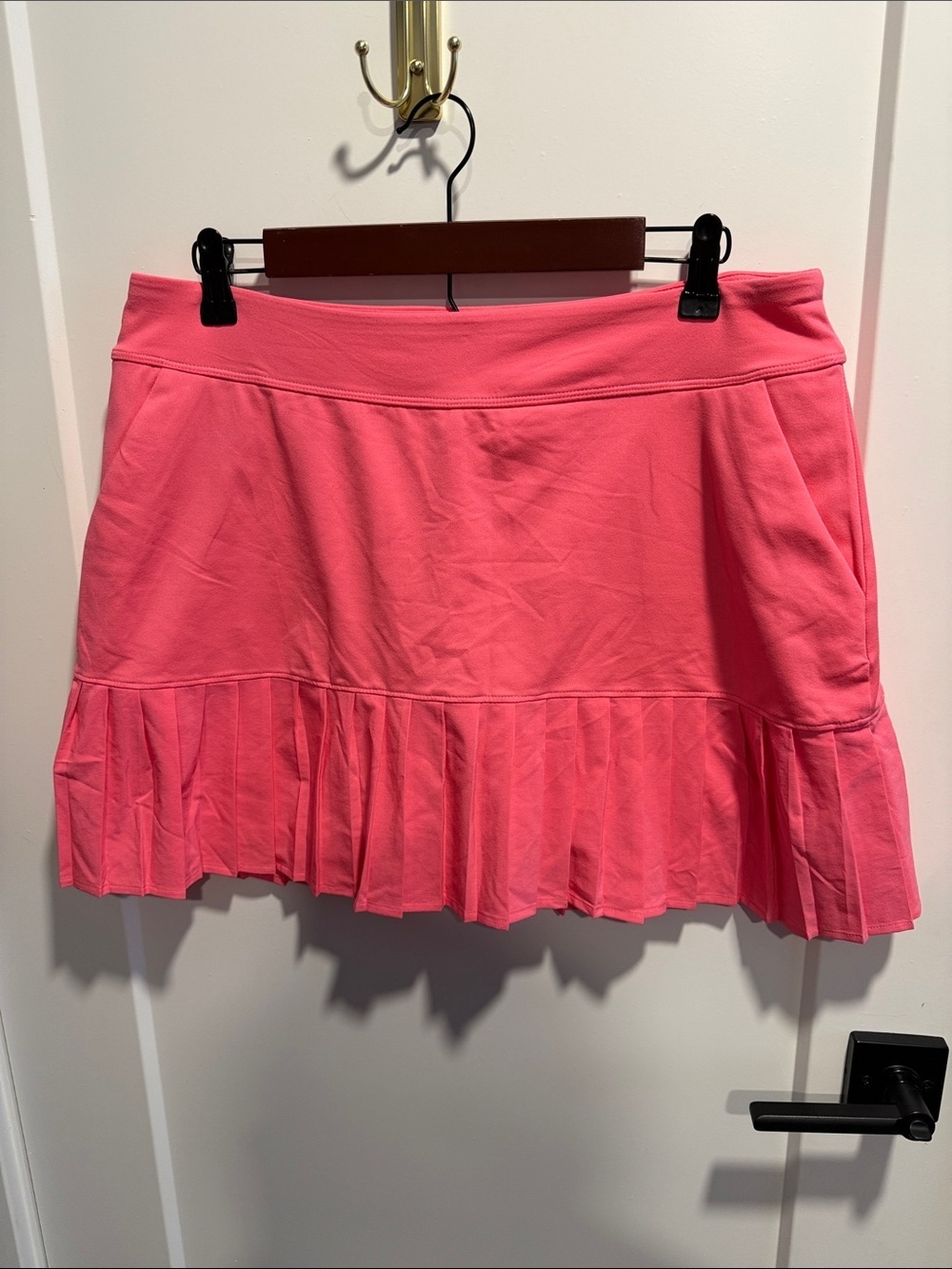 Under Armour Bright Coral Pink Tuck Pleated Skort Large EUC